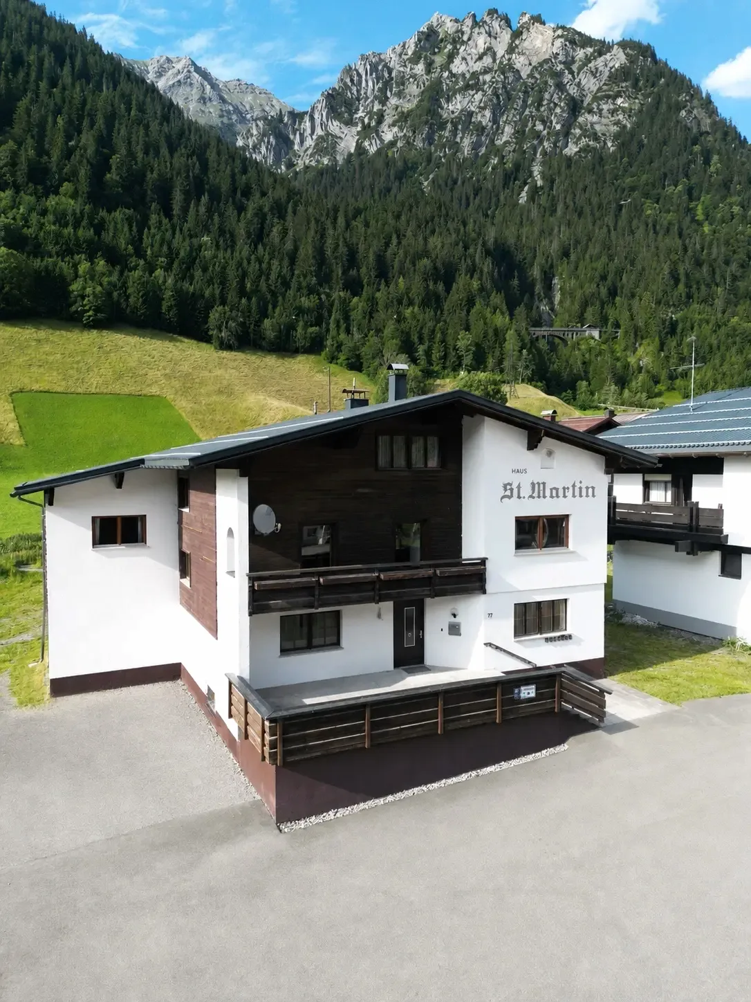 Haus St. Martin im Sommer