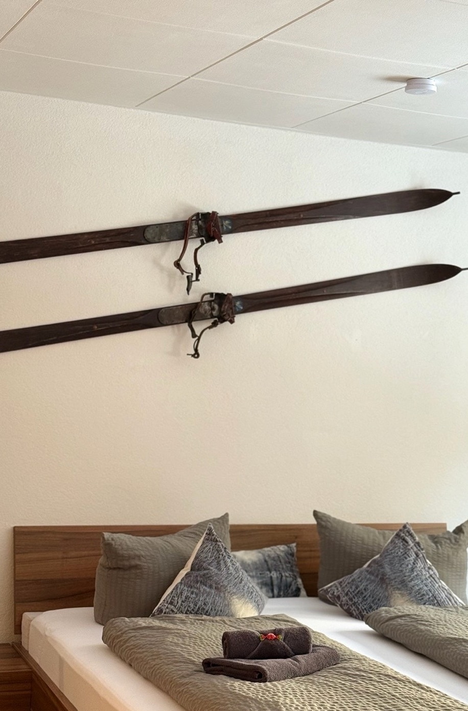 Helles Zimmer im Haus St. Martin in Klösterle am Arlberg